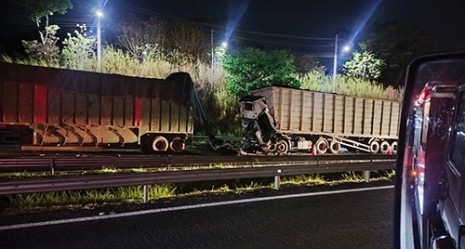Registro: bombeiros de Botucatu e Itatinga deram show no atendimento a acidente na Castelo Branco