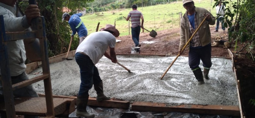 PONTE DO BAIRRO DOS COCHE RECEBE MELHORIAS E TEM PASSAGEM ALARGADA