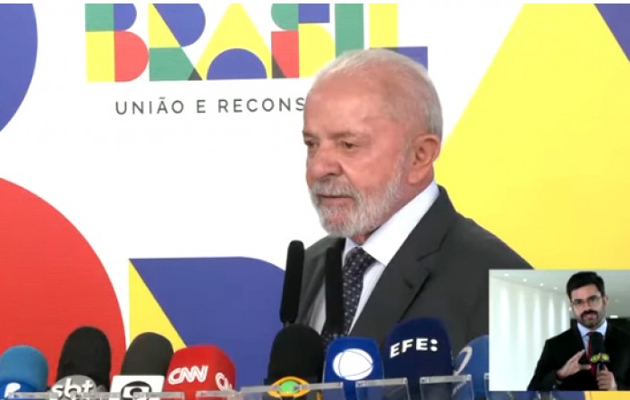 Lula veta projeto que aumenta número de deputados federais