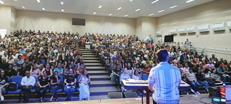 Prefeito confirma concurso e aponta professores como decisivos no resultado do Saresp