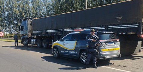 Após roubo seguido de sequestro TOR e FICCO localizam caminhão e motorista. Envolvidos foram presos.