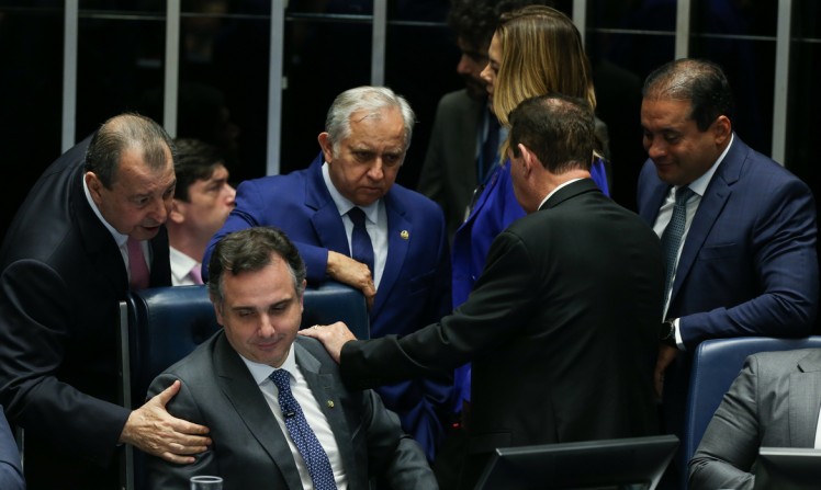 Senado aprova desoneração da folha de pagamentos de 17 setores (A. Brasil)