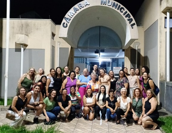 Moção na Câmara destaca grupos de dança Fênix e Star Dance da professora Cris