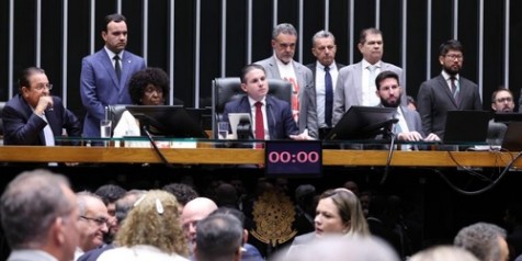 Câmara aprova em dois turnos fim da escala 6x1 com jornada máxima de 40 horas semanais