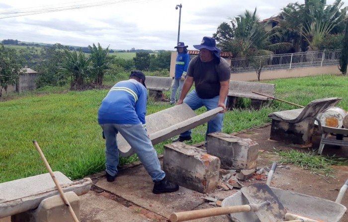 PRAÇA NO JARDIM JURUMIRIM EM PIRAJU RECEBE MELHORIAS