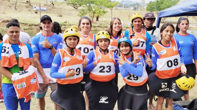 Escola Municipal de Canoagem faz bonito em Mairiporã em competição oficial do Brasileiro