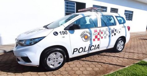 Homem é preso após invadir residência e agredir cadeirante e a filha em Timburi