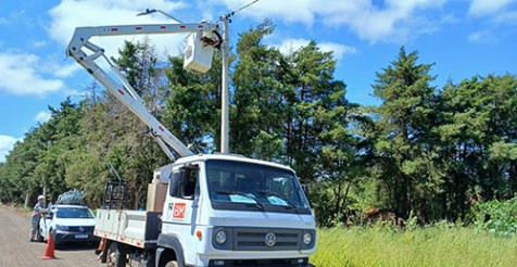 Prefeitura inicia instalação de luminárias de LED em mais de 60 pontos da cidade