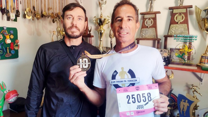 ATLETA PARAOLÍMPICO DE PIRAJU VENCE CORRIDA DE 10KM EM SANTOS