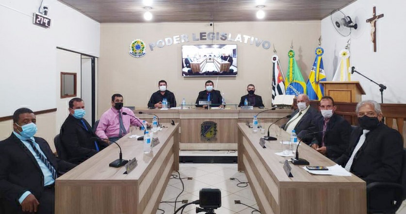 Em  Sarutaiá vereadores  aprovam aumento e ampliação de vale refeição para todos  os funcionários