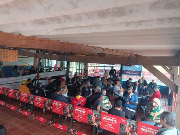 Rolando Torneio de Truco com muitas duplas na AABB Piraju