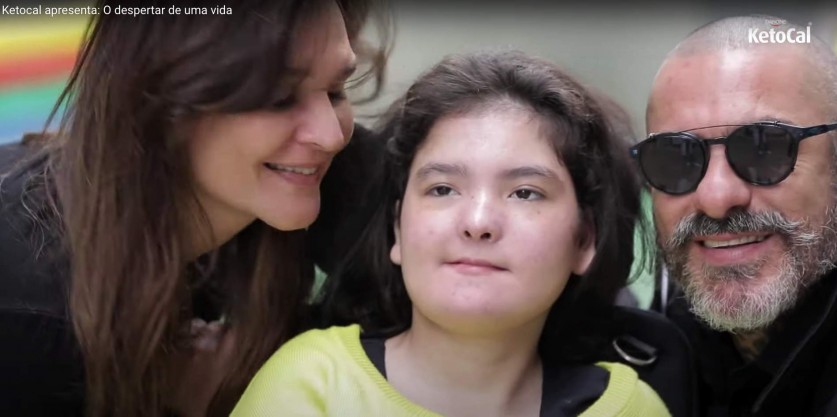 Mini documentário estrelado por Olívia Fogaça mostra benefícios da terapia nutricional na epilepsia