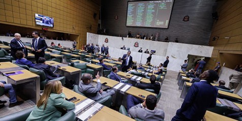 Alesp aprova aumento de 10% para policiais militares, civis e técnico-científicos