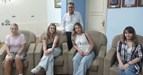 Intercambistas de 3 países encerram temporada cultural em Piraju