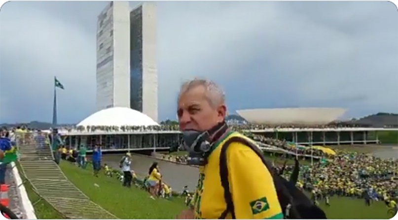 URGENTE DA AGÊNCIA BRASIL: Manifestantes invadem Congresso, Planalto e STF