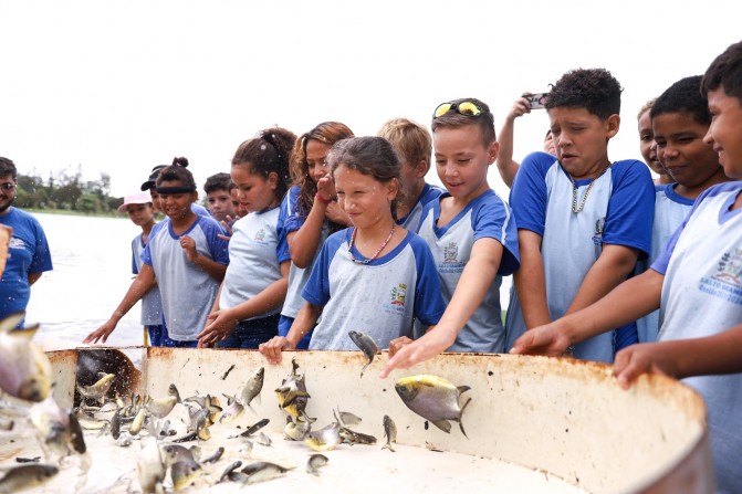 CTG Brasil solta mais de 1 milhão de peixes no rio Paranapanema