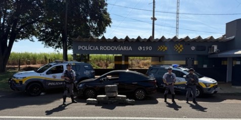 Polícia Rodoviária apreende 151 kg de maconha em Santa Cruz do Rio Pardo