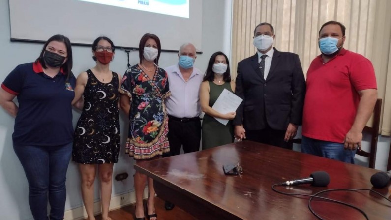 PREFEITURA DE PIRAJU ASSINA DE TERMO DE CONCESSÃO DA PEDRINHA