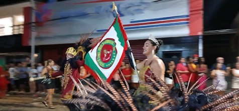 BAIRRO ALTO FOI A ÚNICA ESCOLA OFICIAL  A DESFILAR NO CARNAVAL DE PIRAJU